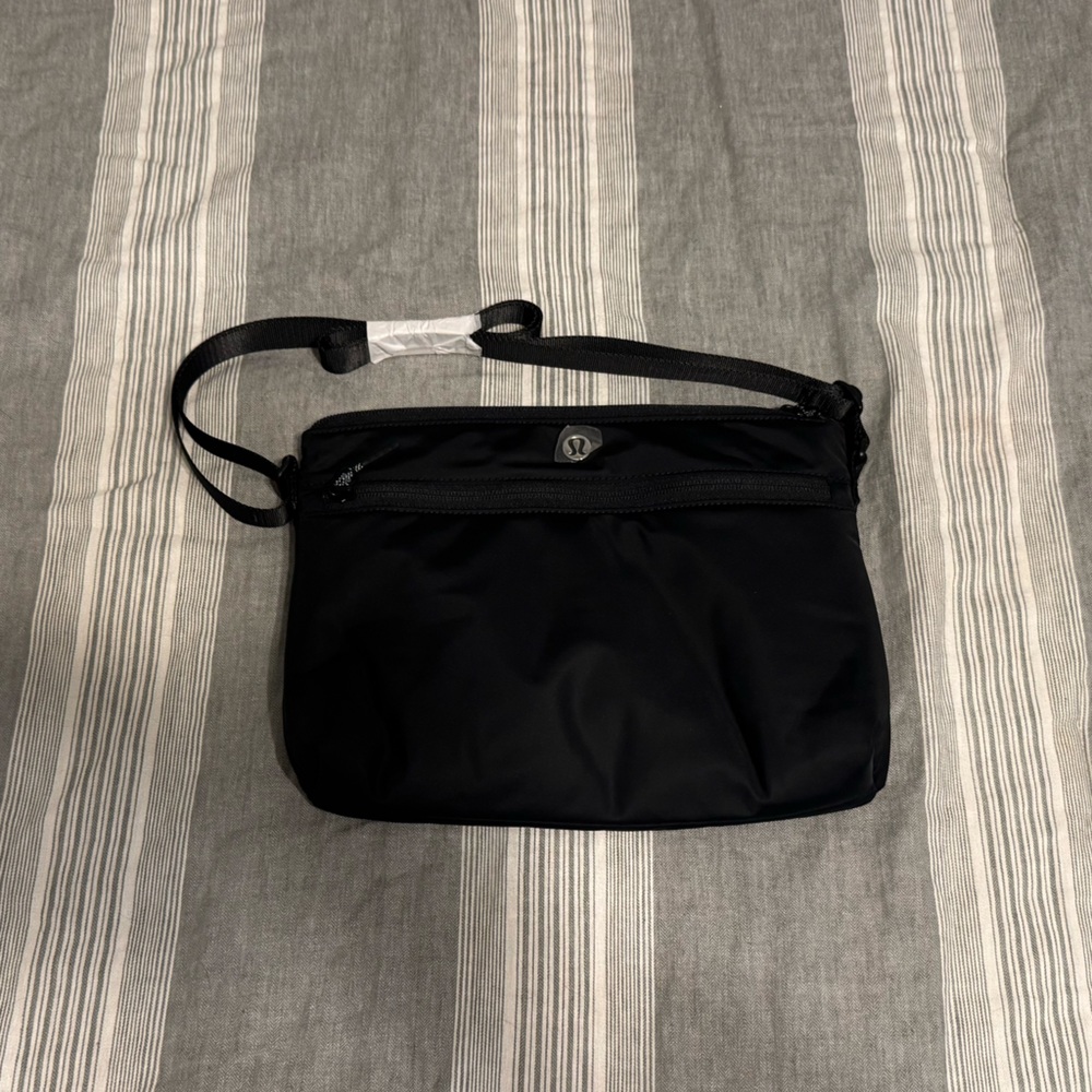 lululemon athletica crossbody bag